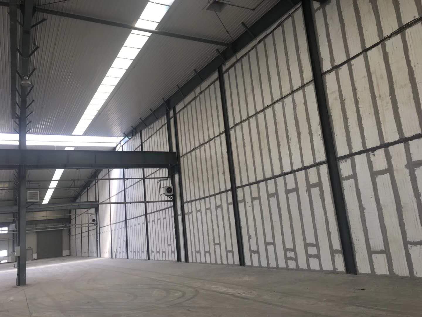 轻质隔墙板施工现场